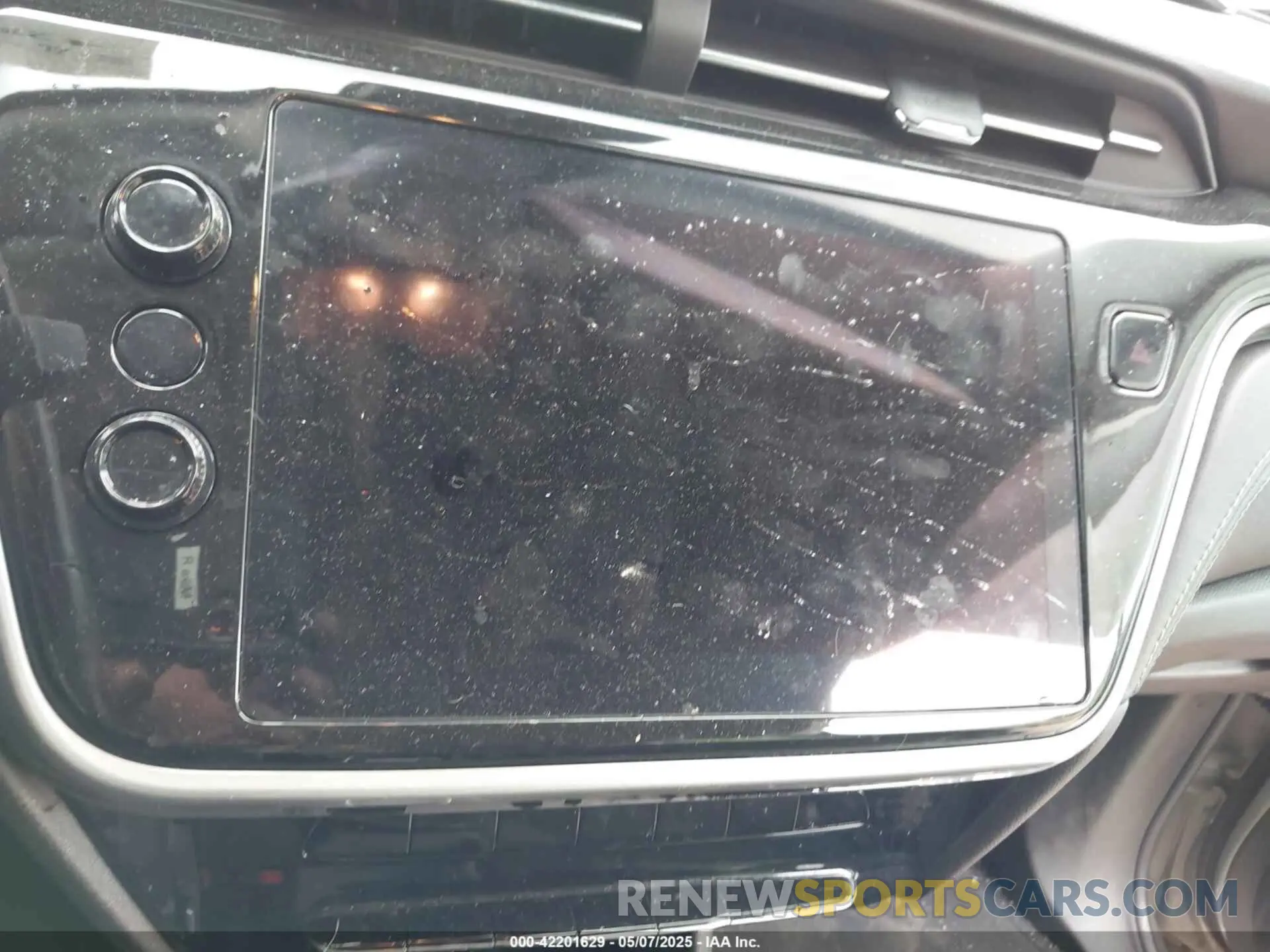 17 Photograph of a damaged car 1G1FY6S08P4148881 CHEVROLET BOLT EUV 2023