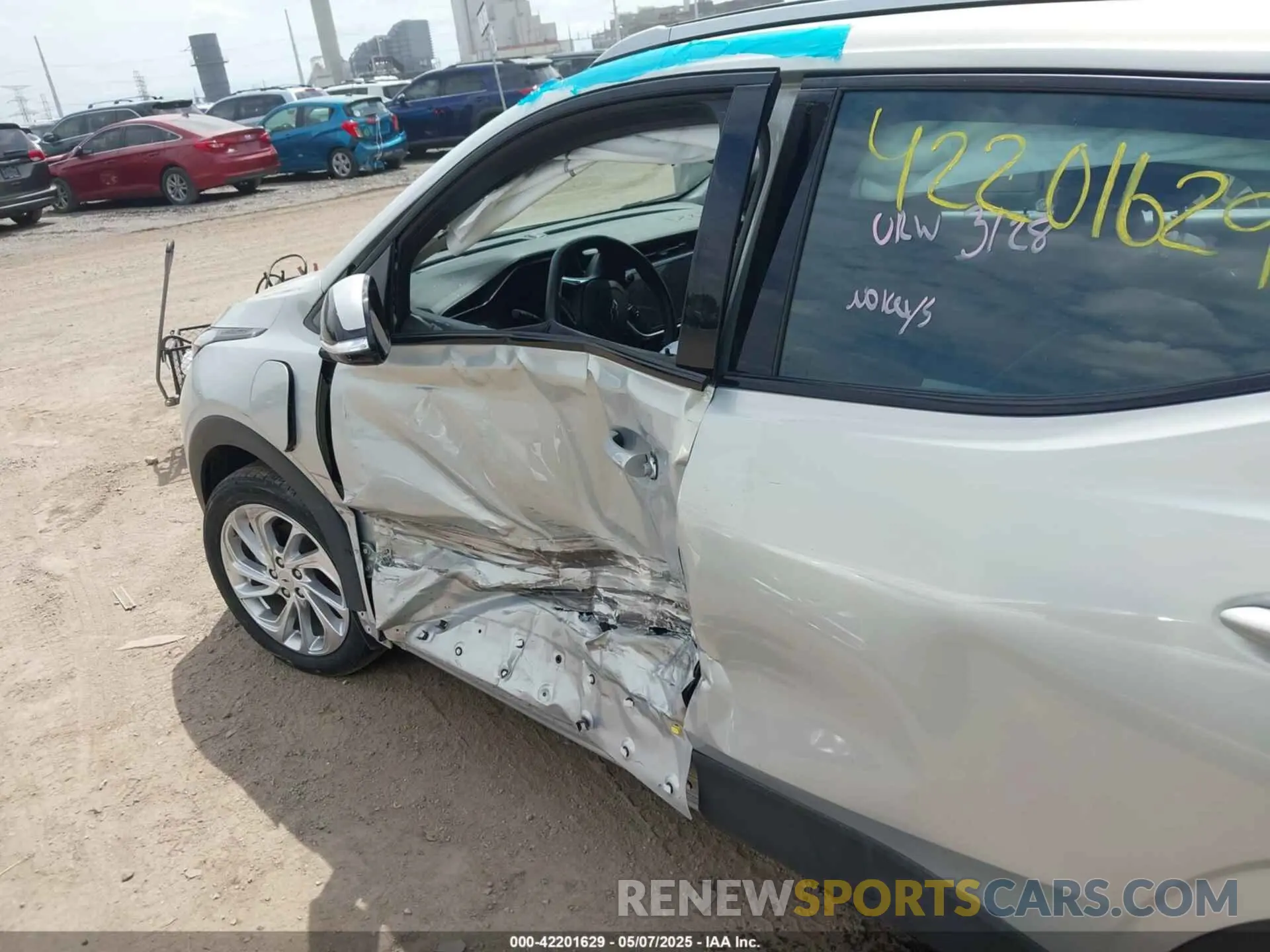 6 Photograph of a damaged car 1G1FY6S08P4148881 CHEVROLET BOLT EUV 2023