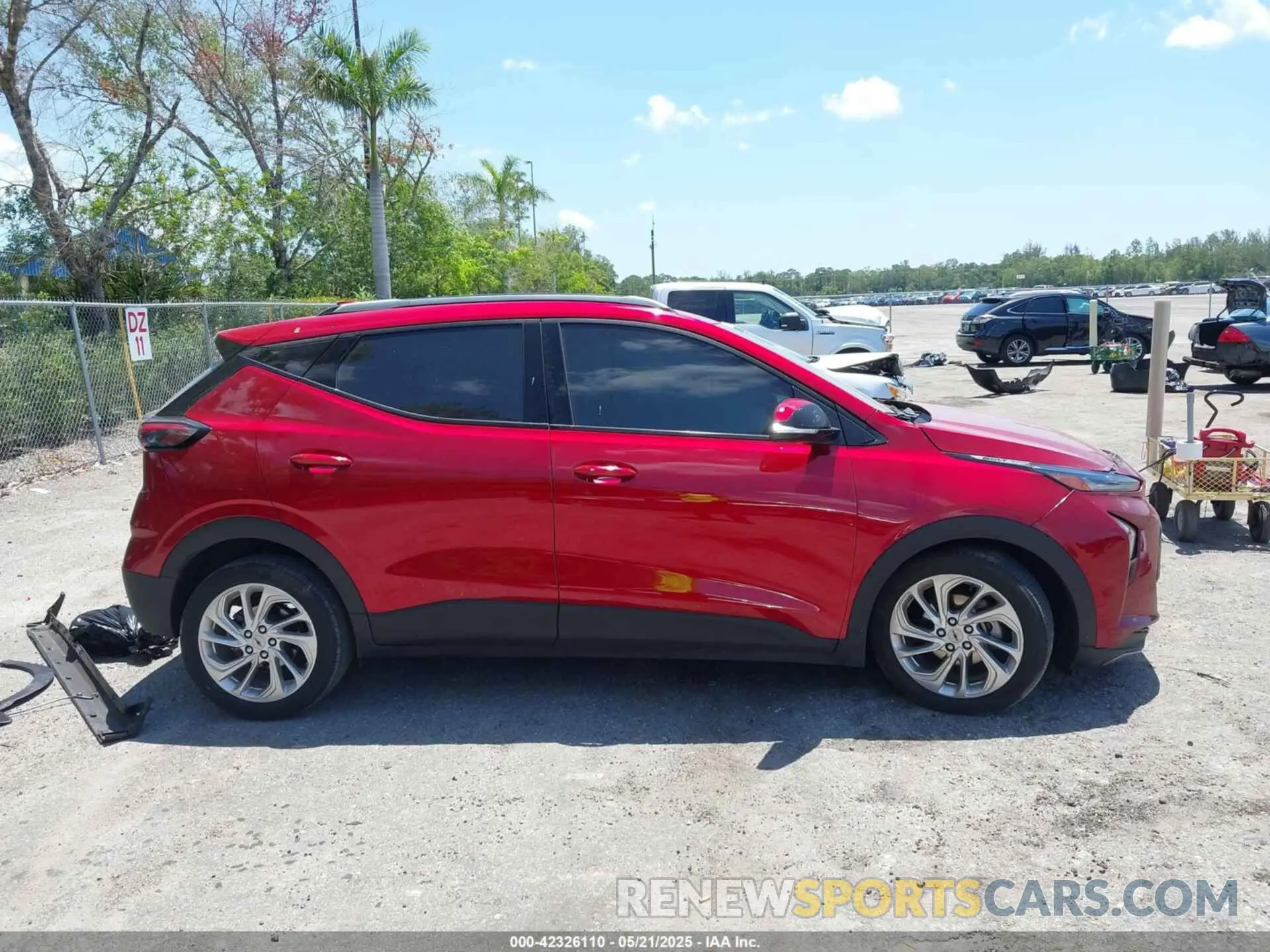 13 Photograph of a damaged car 1G1FY6S08P4170914 CHEVROLET BOLT EUV 2023