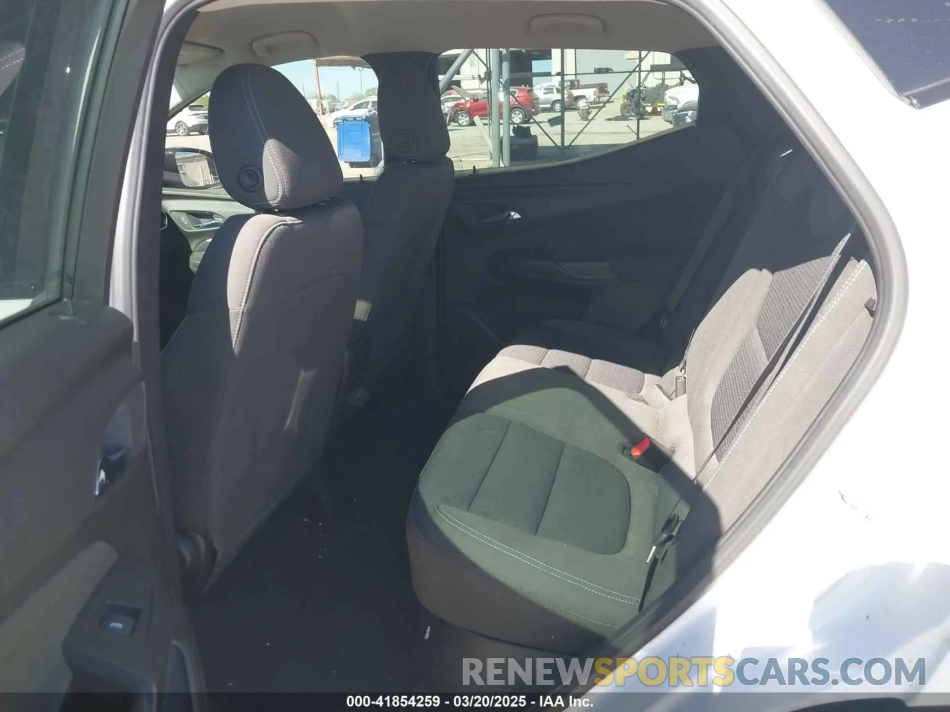 8 Фотография поврежденного автомобиля 1G1FY6S09P4115503 CHEVROLET BOLT EUV 2023