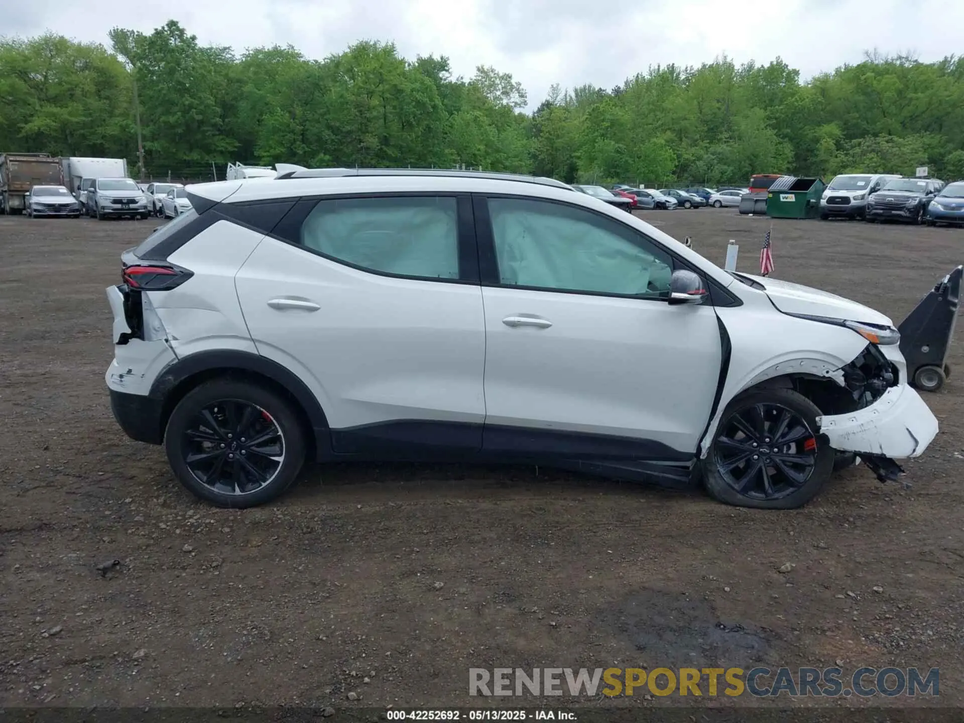 13 Photograph of a damaged car 1G1FY6S09P4127974 CHEVROLET BOLT EUV 2023