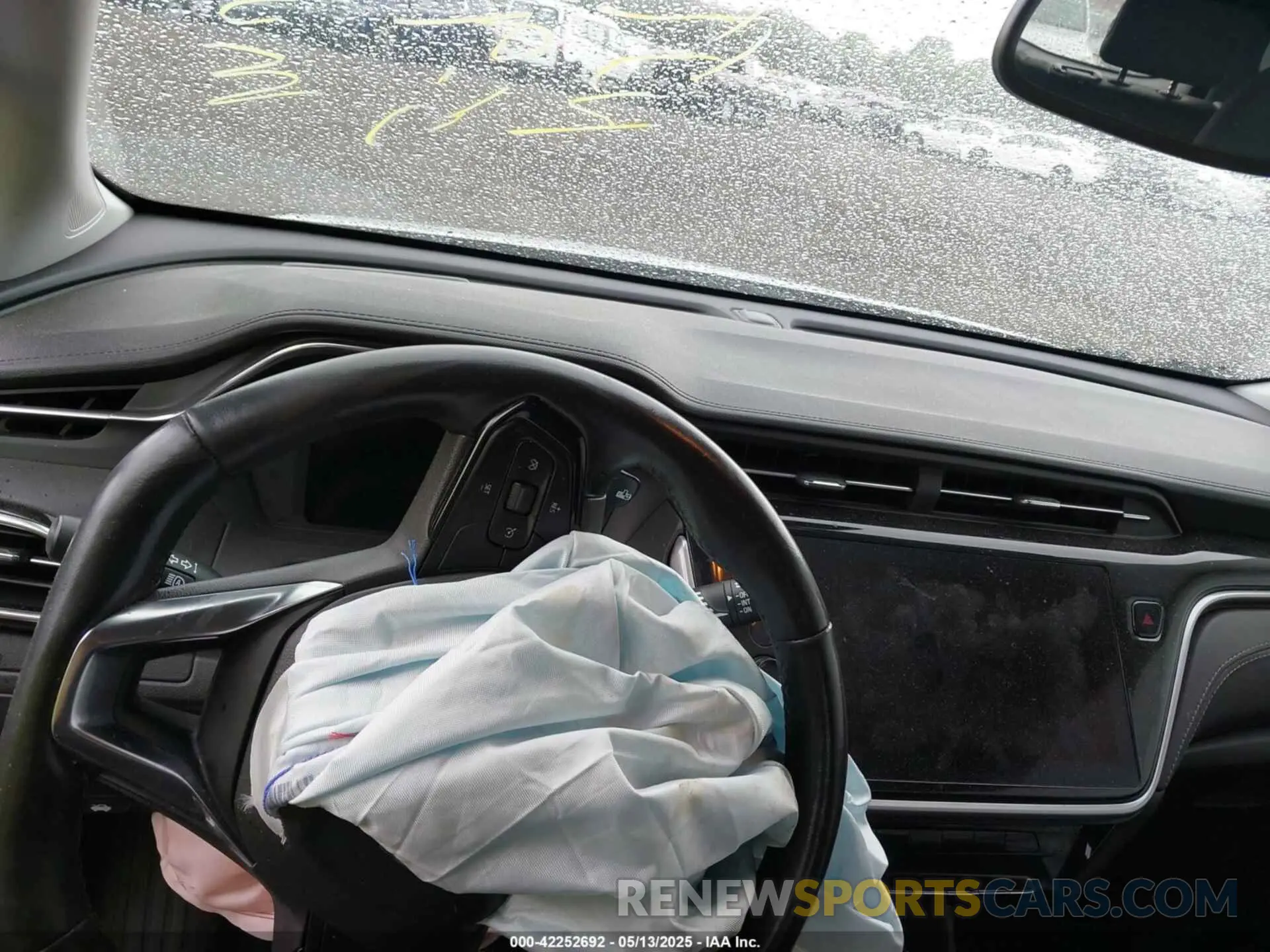 18 Photograph of a damaged car 1G1FY6S09P4127974 CHEVROLET BOLT EUV 2023