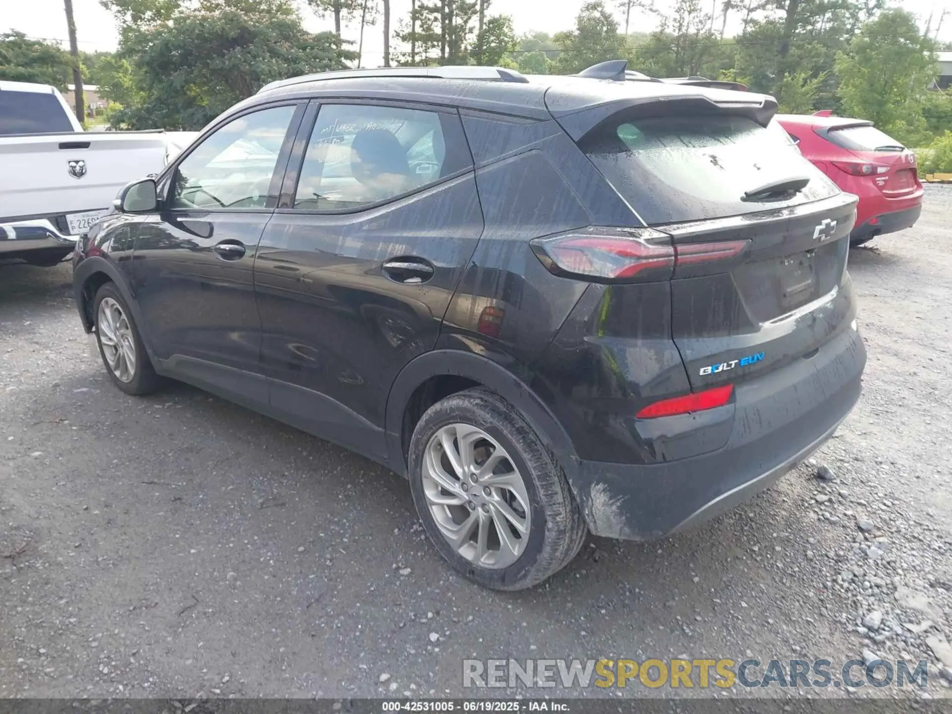 3 Photograph of a damaged car 1G1FY6S09P4183042 CHEVROLET BOLT EUV 2023