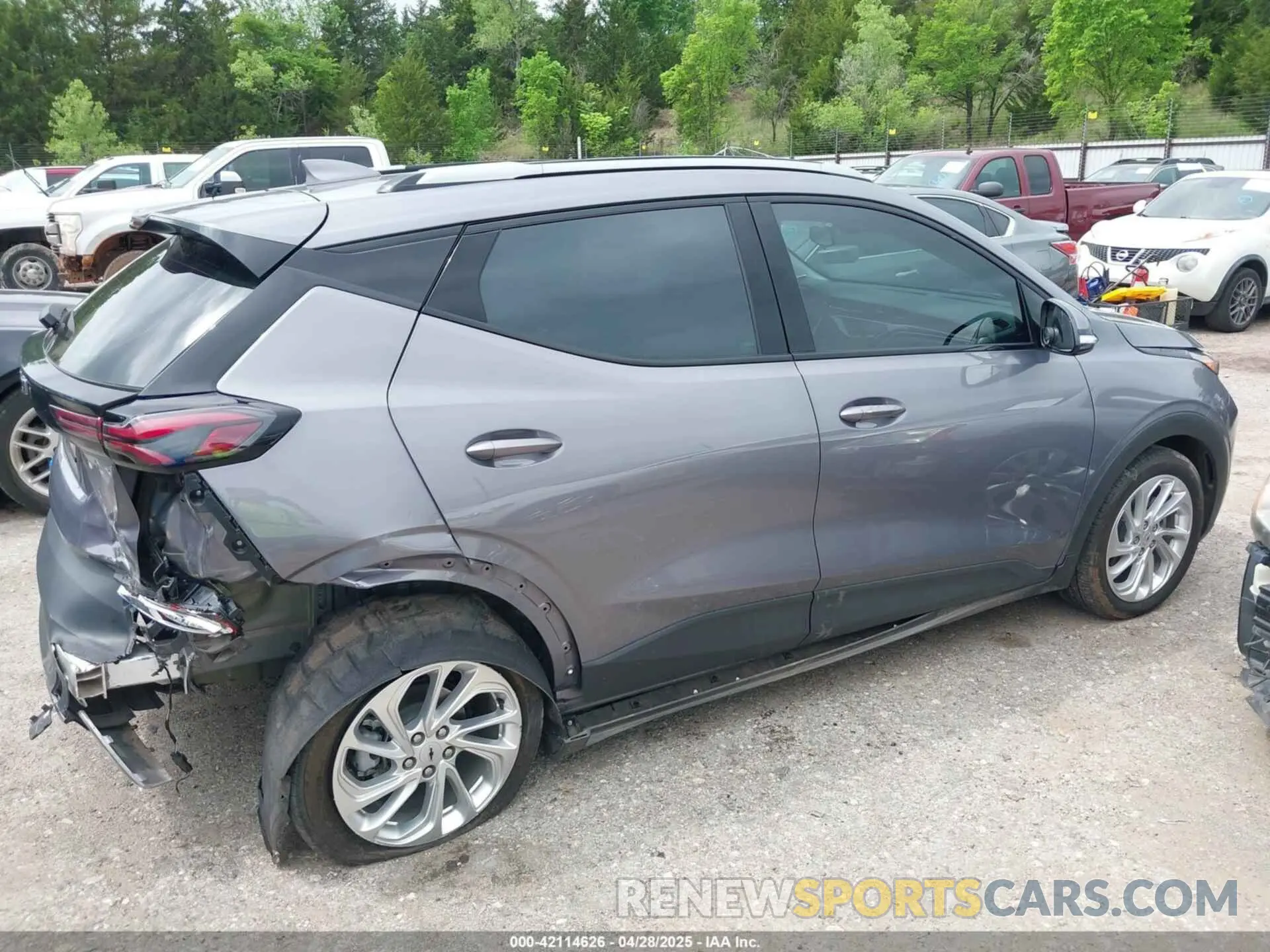13 Photograph of a damaged car 1G1FY6S0XP4109337 CHEVROLET BOLT EUV 2023