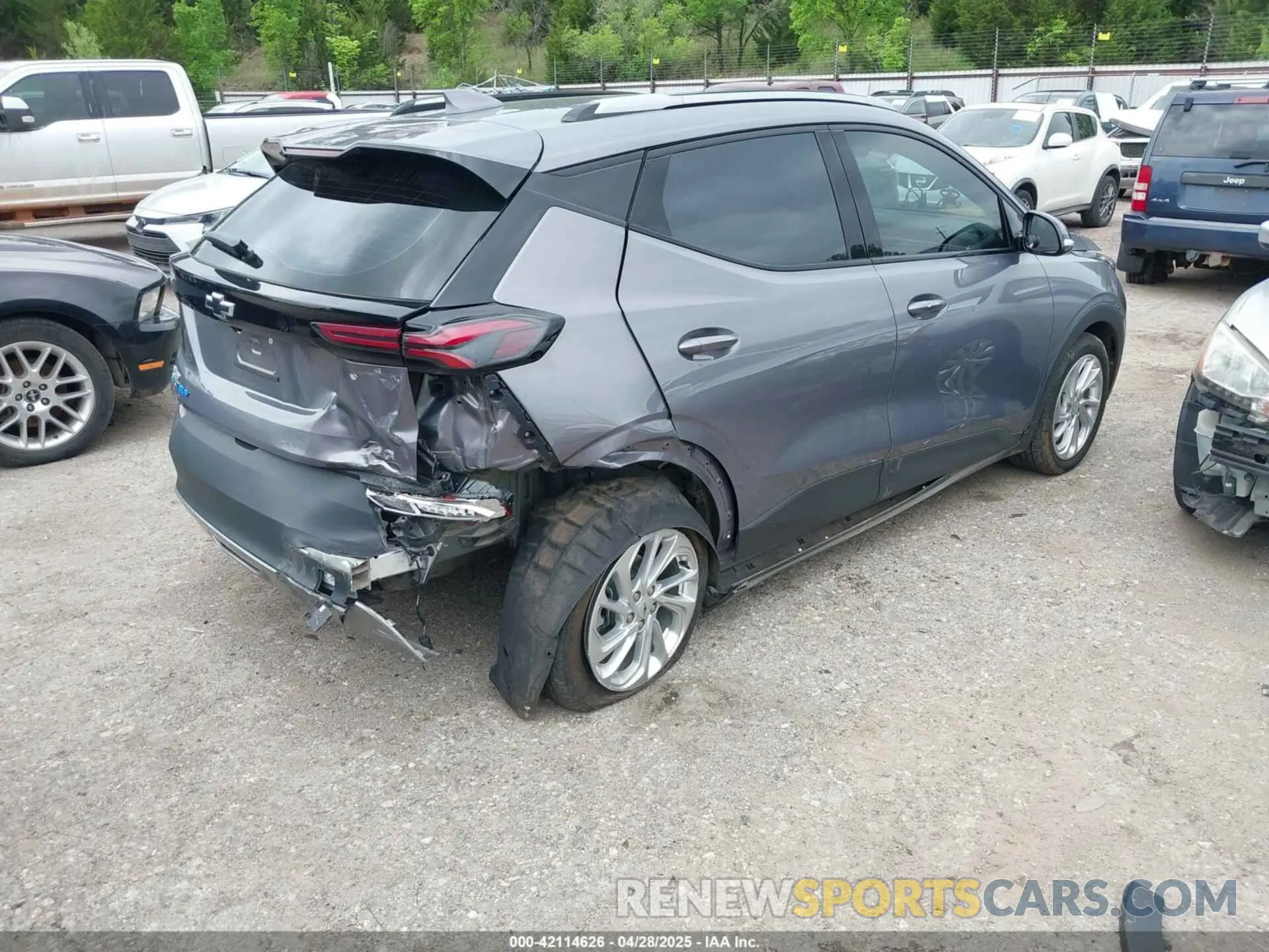 4 Photograph of a damaged car 1G1FY6S0XP4109337 CHEVROLET BOLT EUV 2023