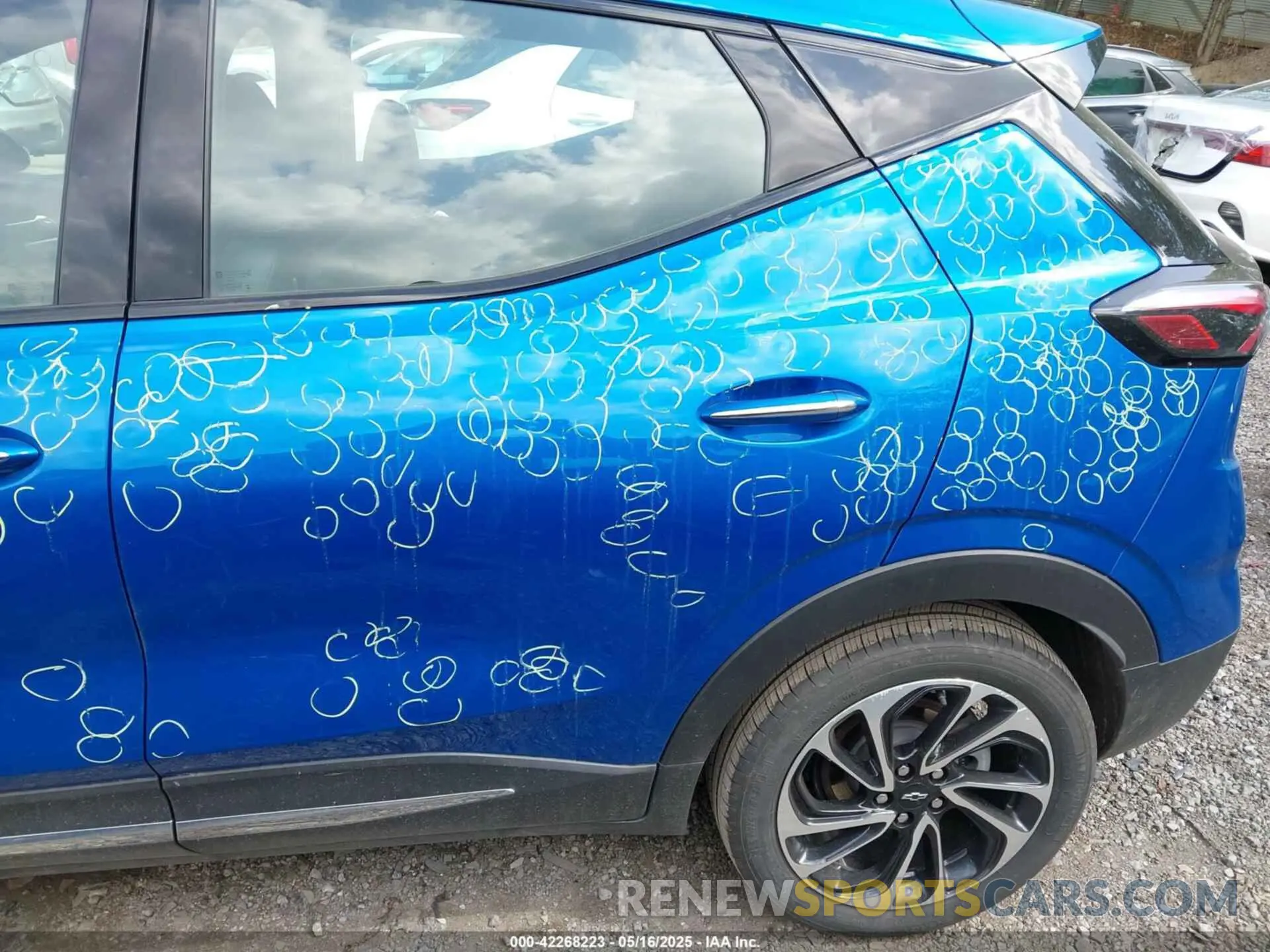 6 Фотография поврежденного автомобиля 1G1FZ6S01P4164322 CHEVROLET BOLT EUV 2023