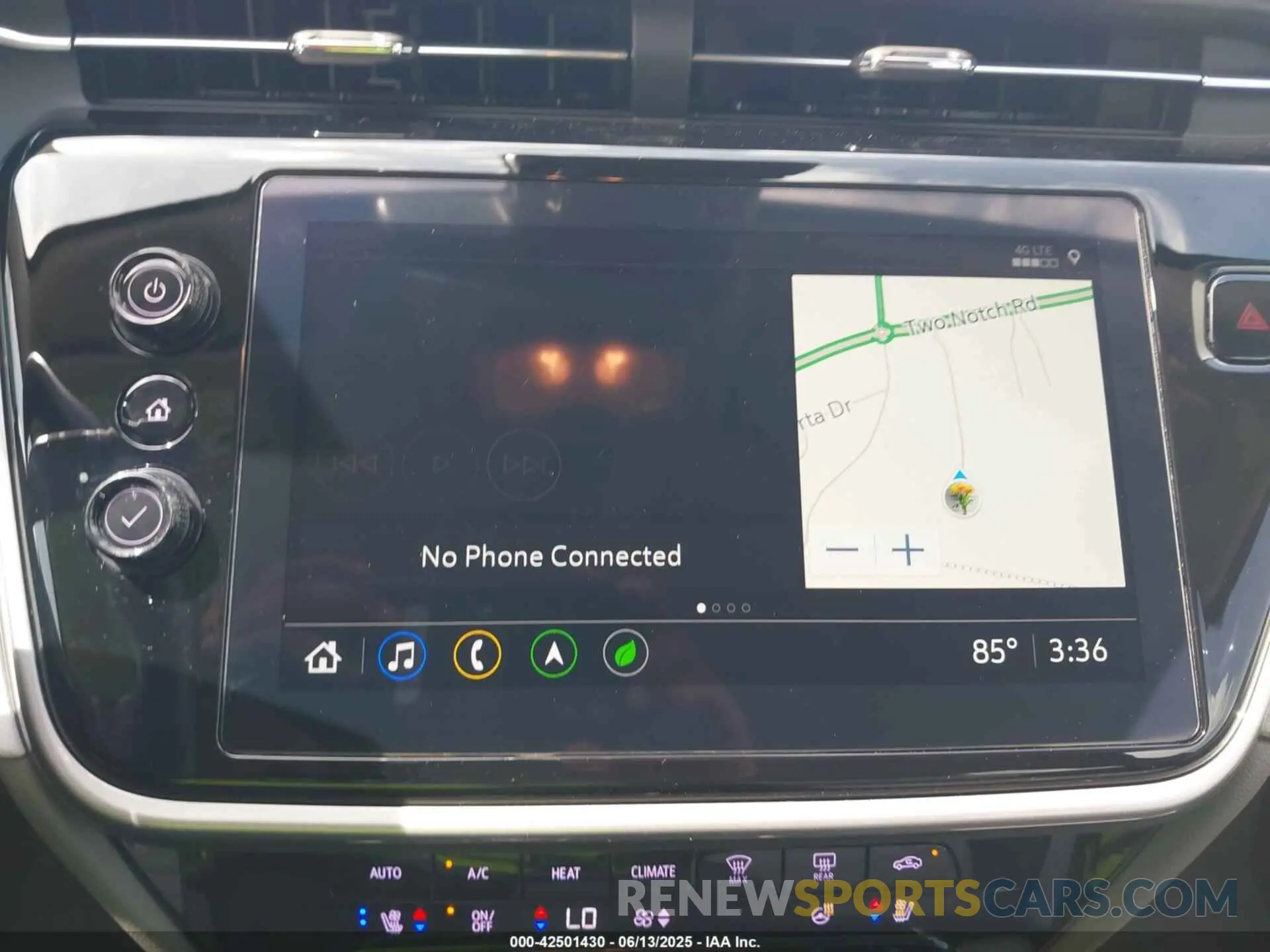 18 Photograph of a damaged car 1G1FZ6S02P4108180 CHEVROLET BOLT EUV 2023