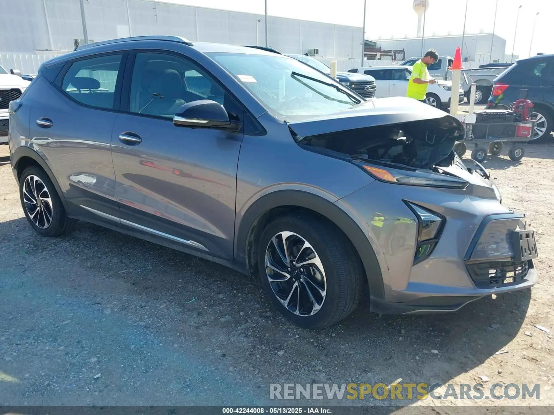 1 Photograph of a damaged car 1G1FZ6S02P4118384 CHEVROLET BOLT EUV 2023
