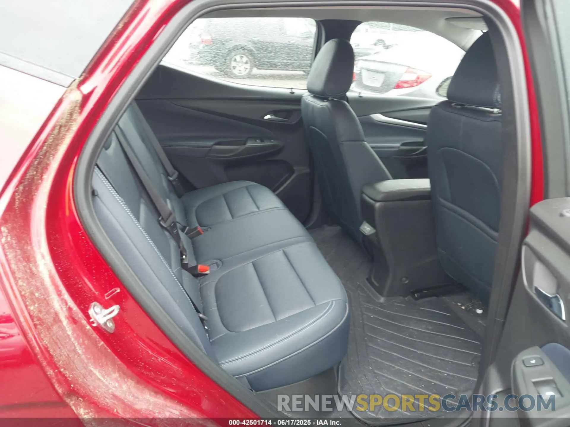 8 Фотография поврежденного автомобиля 1G1FZ6S06P4176448 CHEVROLET BOLT EUV 2023