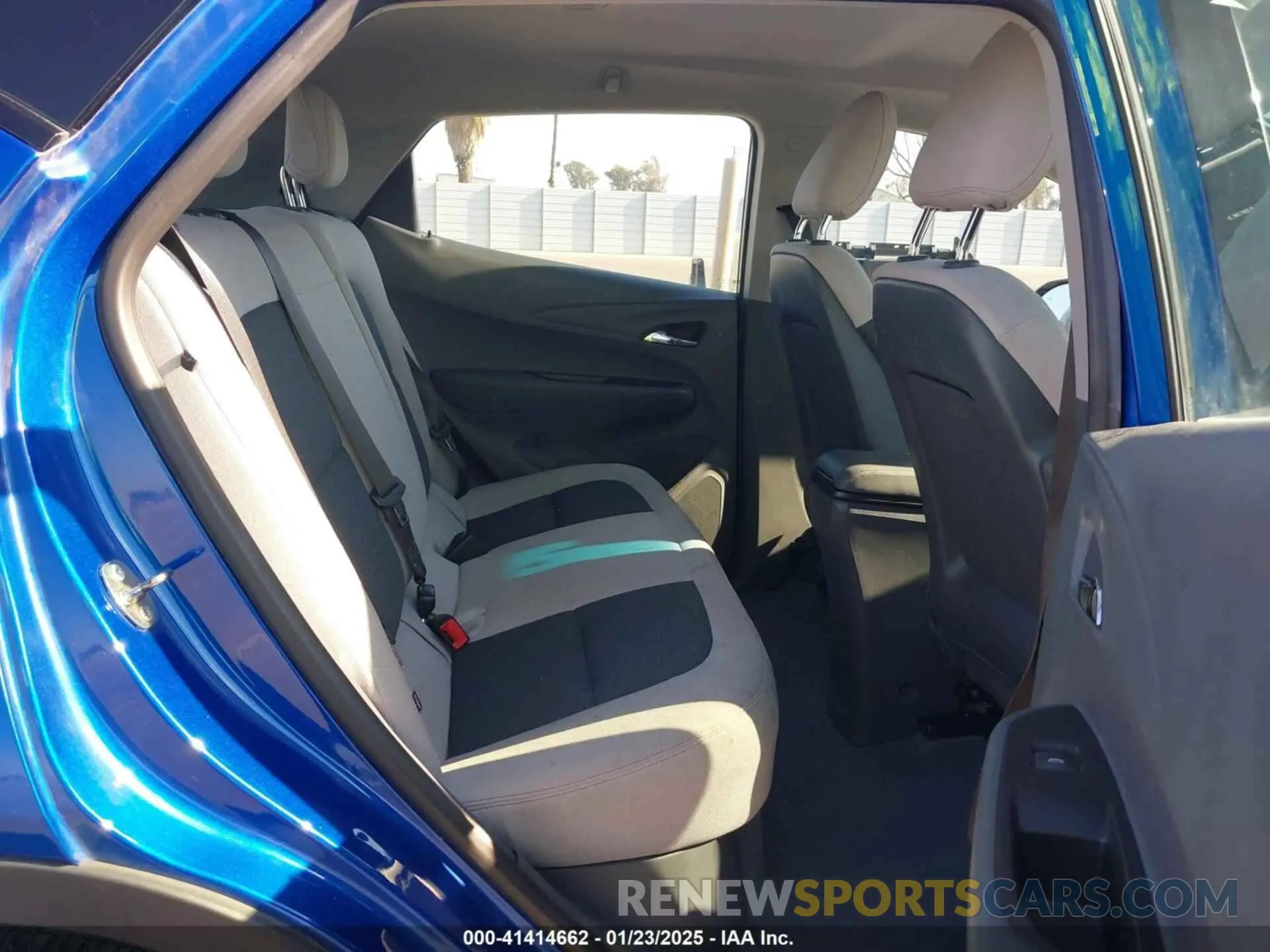 8 Photograph of a damaged car 1G1FY6S01K4124723 CHEVROLET BOLT EV 2019