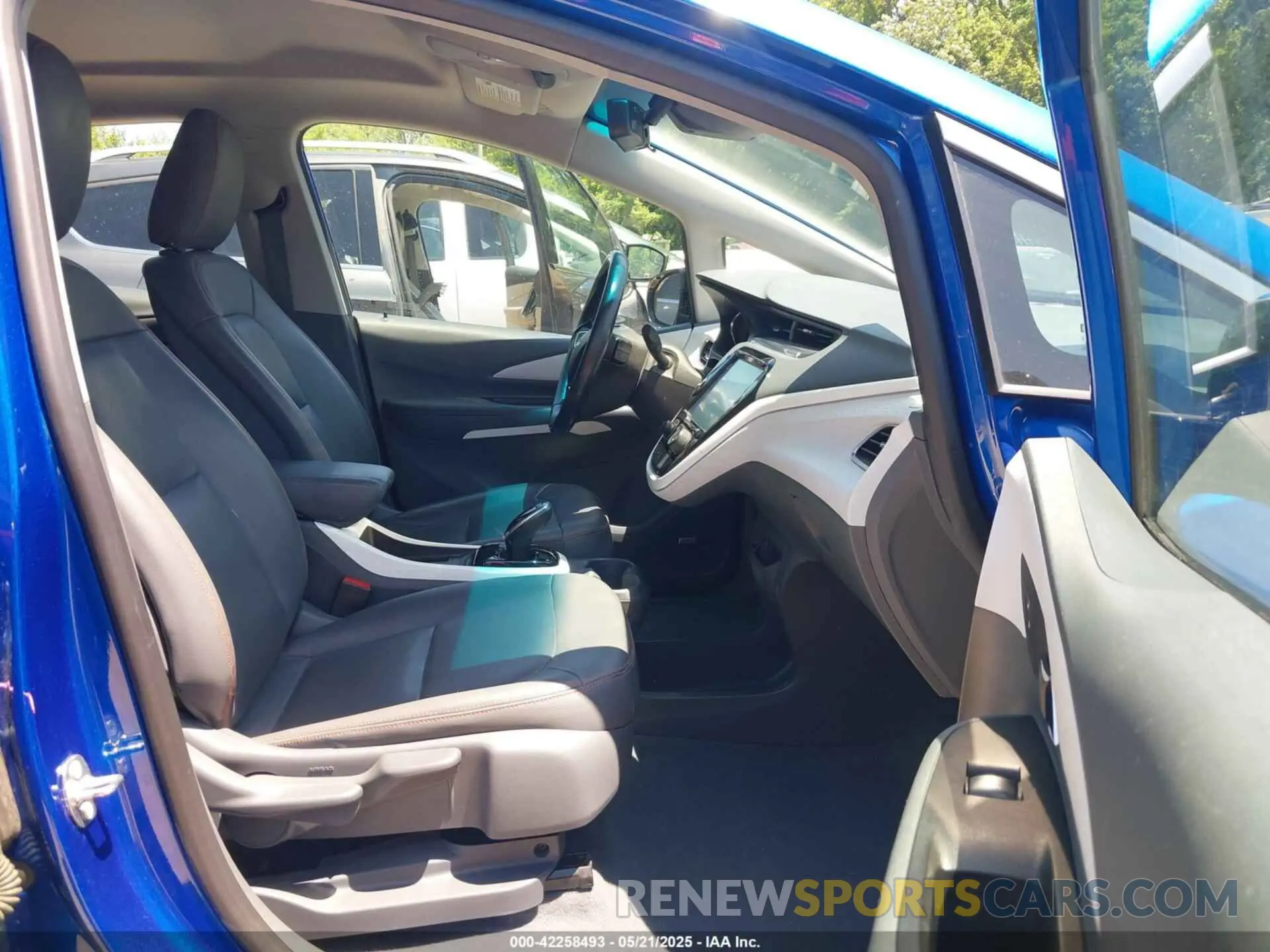 5 Фотография поврежденного автомобиля 1G1FZ6S09K4137605 CHEVROLET BOLT EV 2019