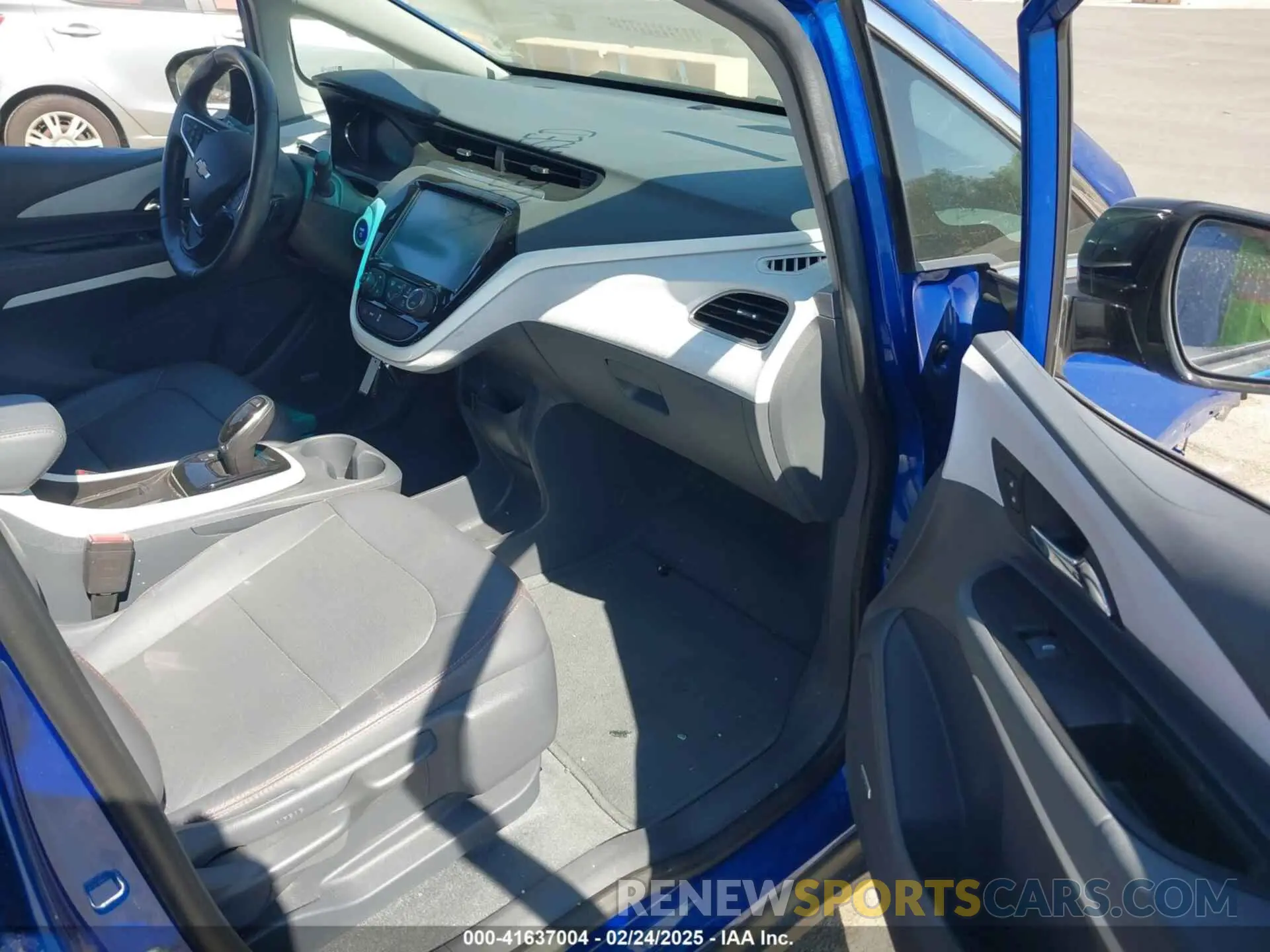5 Фотография поврежденного автомобиля 1G1FZ6S04L4125895 CHEVROLET BOLT EV 2020