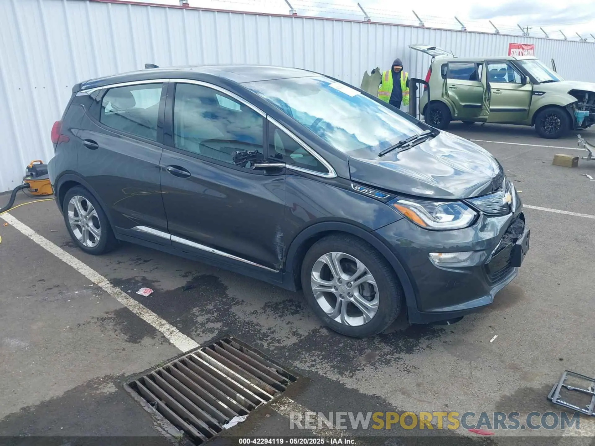 1 Photograph of a damaged car 1G1FY6S01M4111120 CHEVROLET BOLT EV 2021