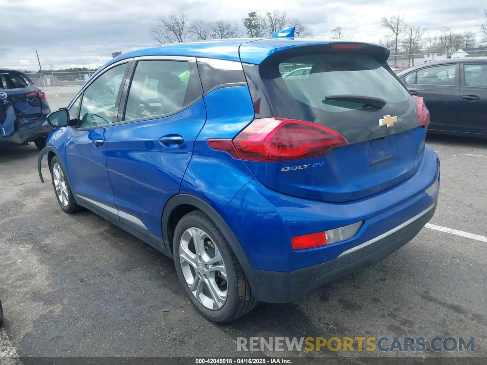 3 Photograph of a damaged car 1G1FY6S08M4112443 CHEVROLET BOLT EV 2021