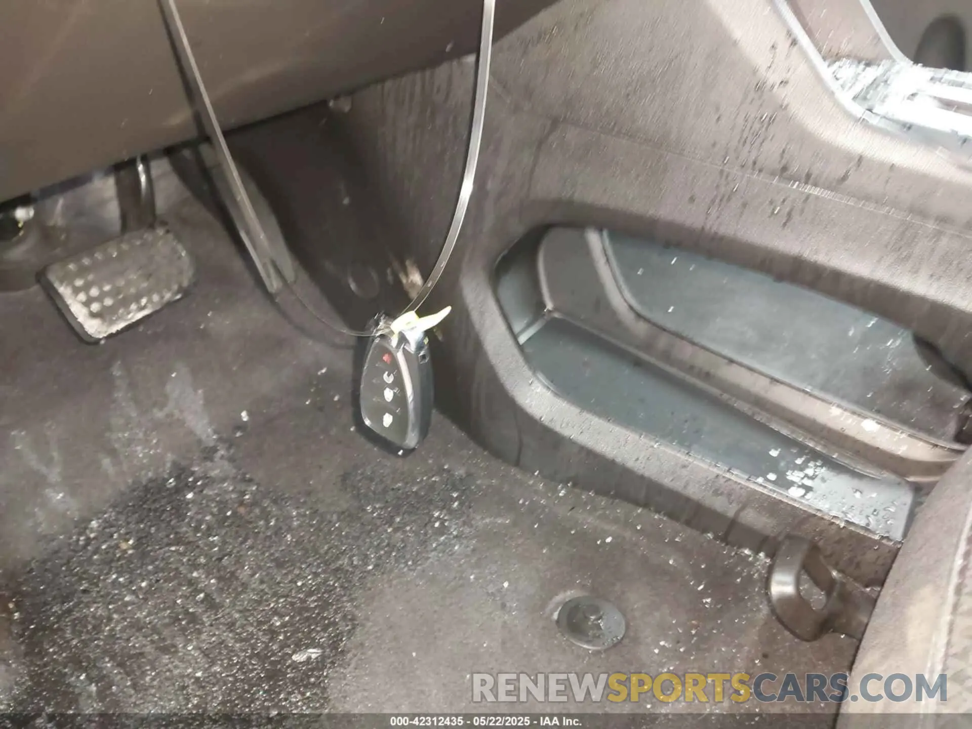 11 Фотография поврежденного автомобиля 1G1FW6S08N4125667 CHEVROLET BOLT EV 2022