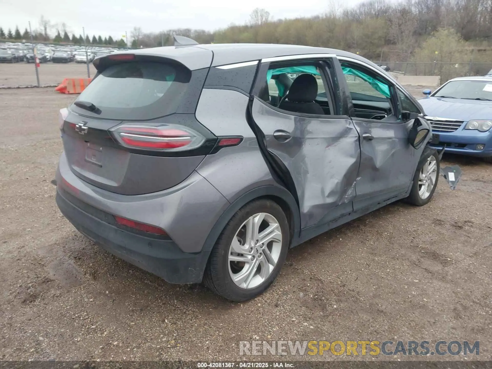 4 Photograph of a damaged car 1G1FW6S09P4136907 CHEVROLET BOLT EV 2023