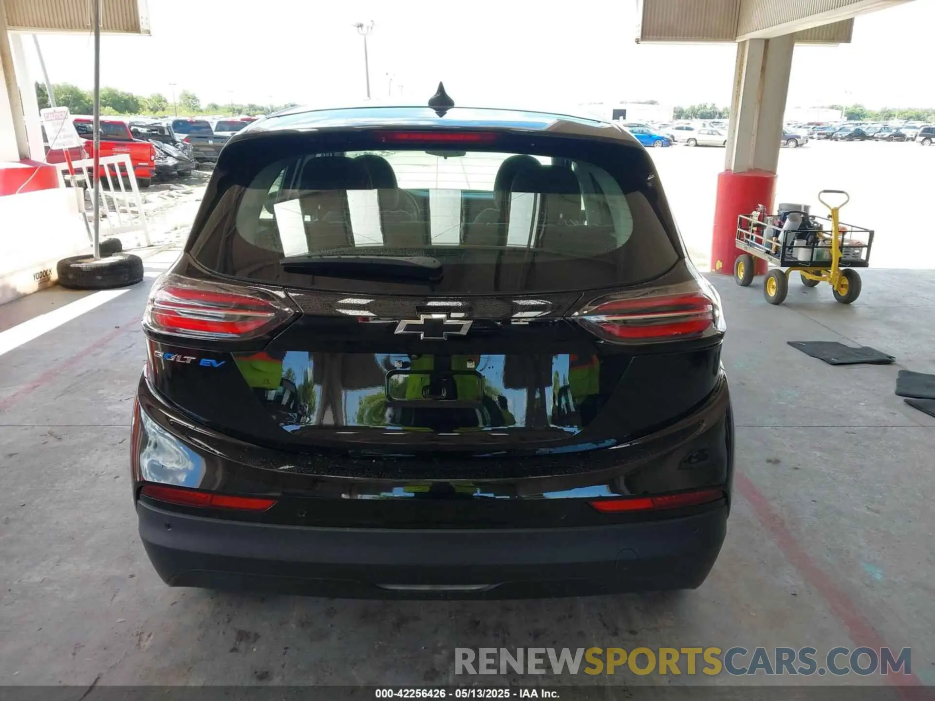 17 Photograph of a damaged car 1G1FW6S0XP4150010 CHEVROLET BOLT EV 2023