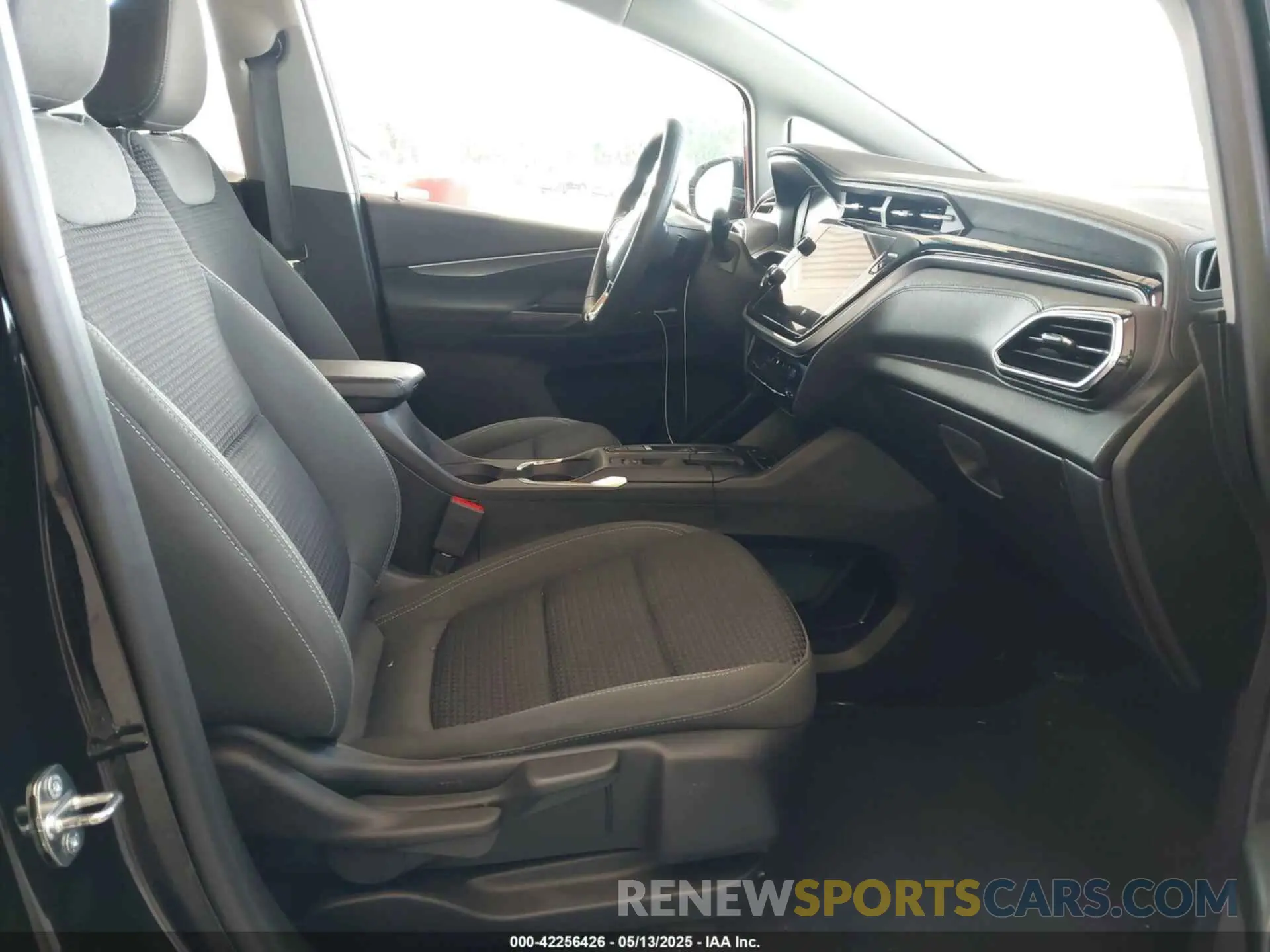 5 Photograph of a damaged car 1G1FW6S0XP4150010 CHEVROLET BOLT EV 2023