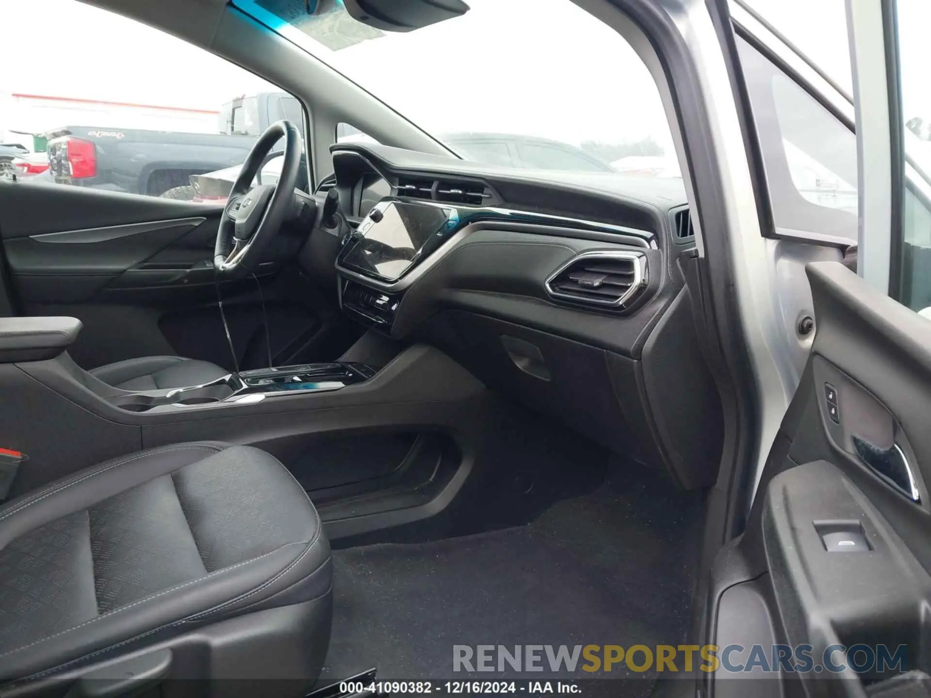 5 Photograph of a damaged car 1G1FX6S01P4155450 CHEVROLET BOLT EV 2023