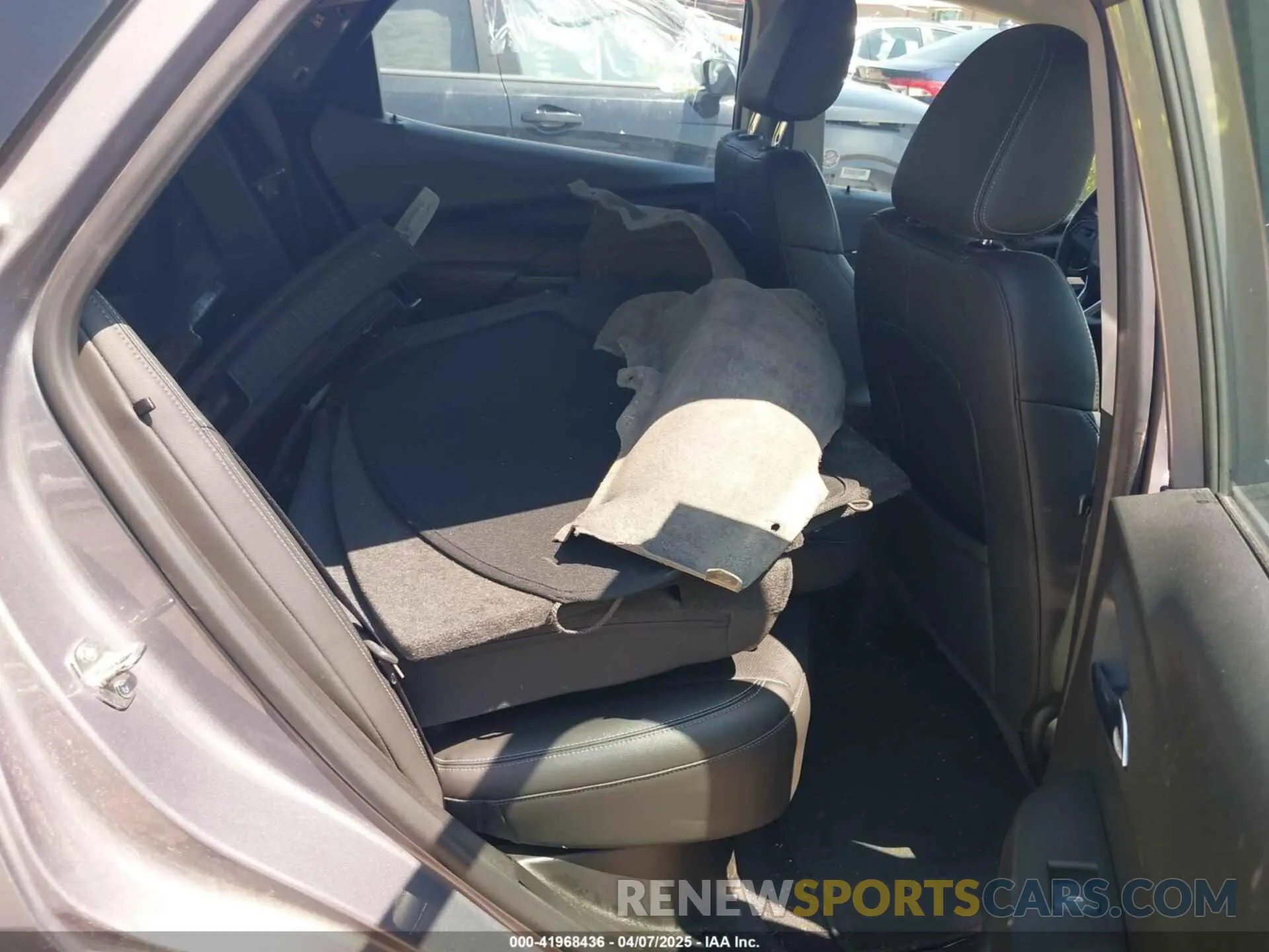 8 Photograph of a damaged car 1G1FX6S03P4172735 CHEVROLET BOLT EV 2023