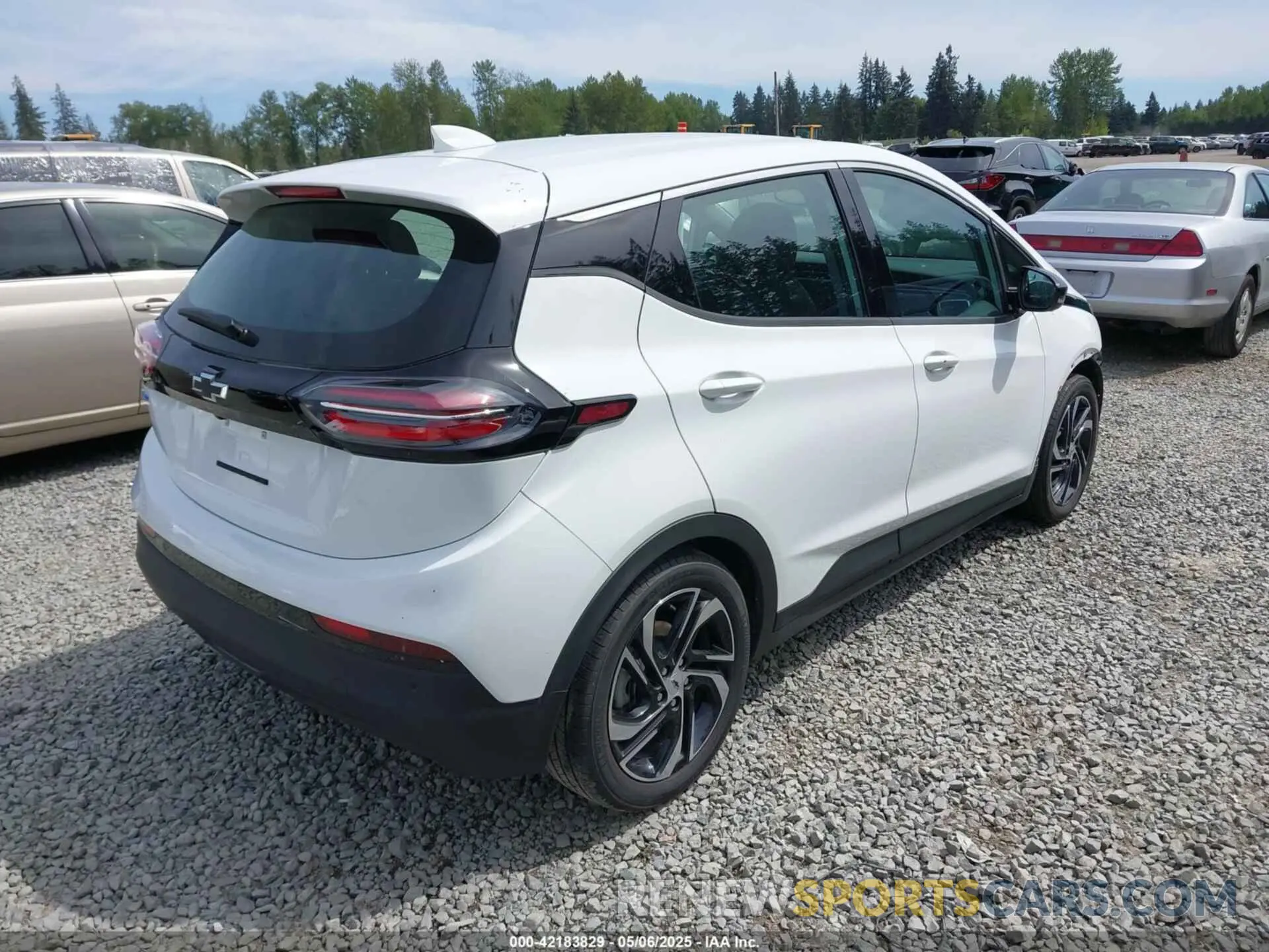 4 Фотография поврежденного автомобиля 1G1FX6S03P4202347 CHEVROLET BOLT EV 2023