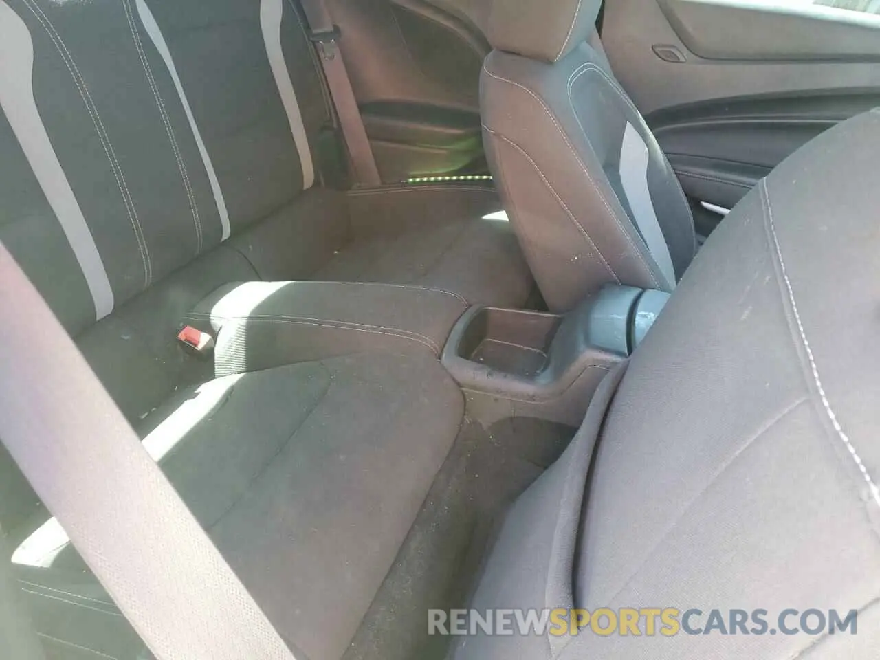 10 Photograph of a damaged car 1G1FA1RX3K0155165 CHEVROLET CAMARO 2019