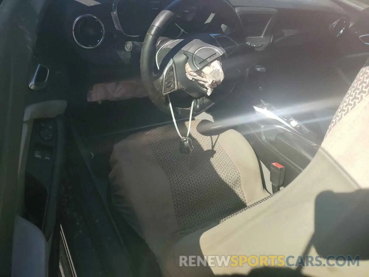 8 Photograph of a damaged car 1G1FB1RS8K0110806 CHEVROLET CAMARO 2019
