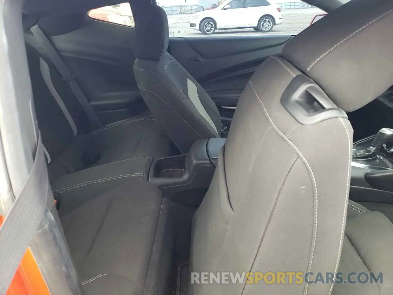10 Photograph of a damaged car 1G1FB1RX7K0136230 CHEVROLET CAMARO 2019