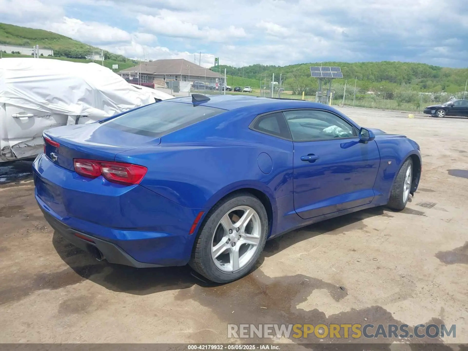 4 Photograph of a damaged car 1G1FB1RX7K0151147 CHEVROLET CAMARO 2019