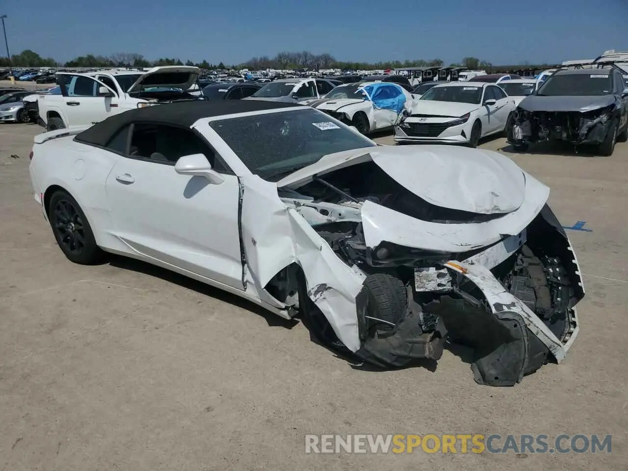4 Фотография поврежденного автомобиля 1G1FB3DS0K0124332 CHEVROLET CAMARO 2019
