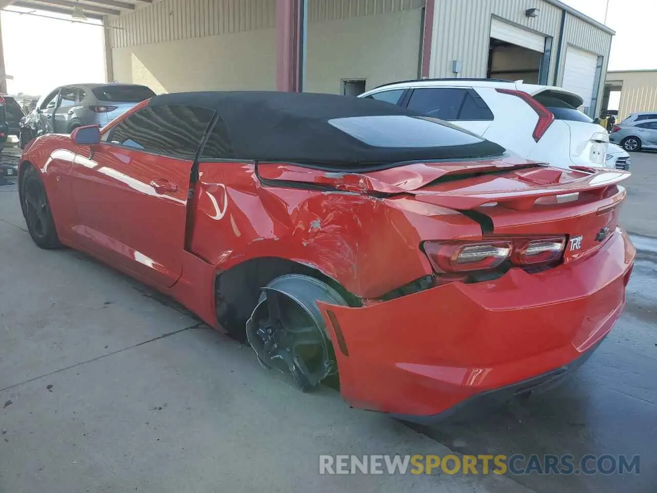 2 Фотография поврежденного автомобиля 1G1FB3DX0K0125363 CHEVROLET CAMARO 2019