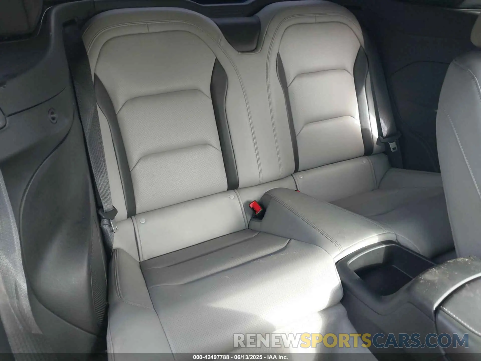 8 Photograph of a damaged car 1G1FD3DS5K0156848 CHEVROLET CAMARO 2019