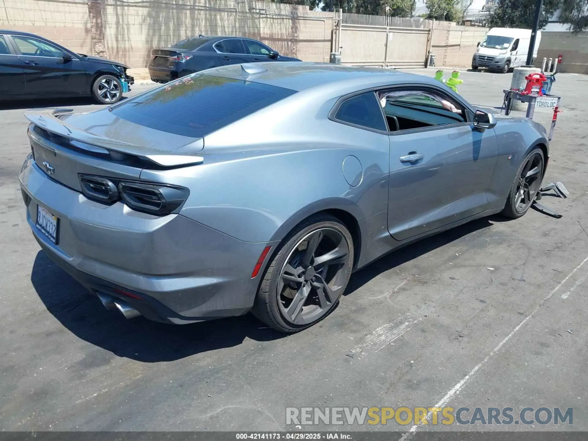 4 Фотография поврежденного автомобиля 1G1FF1R72K0115063 CHEVROLET CAMARO 2019