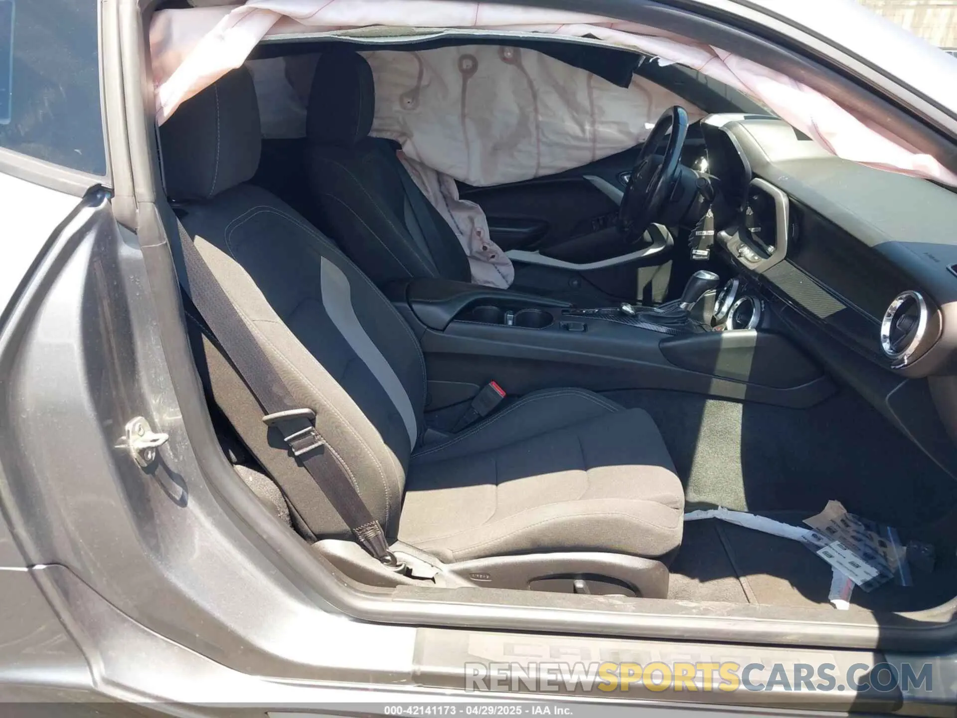 5 Фотография поврежденного автомобиля 1G1FF1R72K0115063 CHEVROLET CAMARO 2019