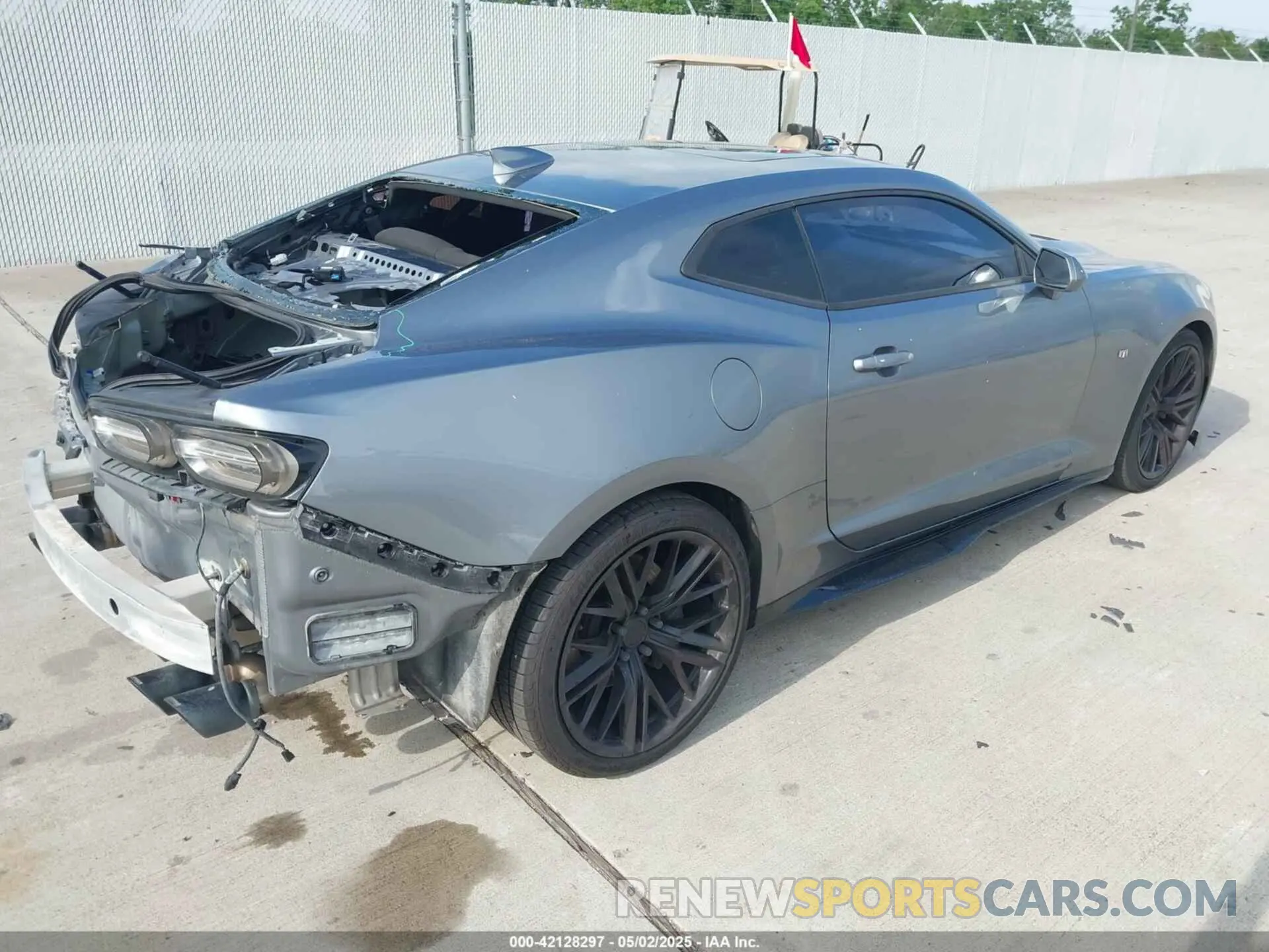 4 Photograph of a damaged car 1G1FF1R77K0150018 CHEVROLET CAMARO 2019
