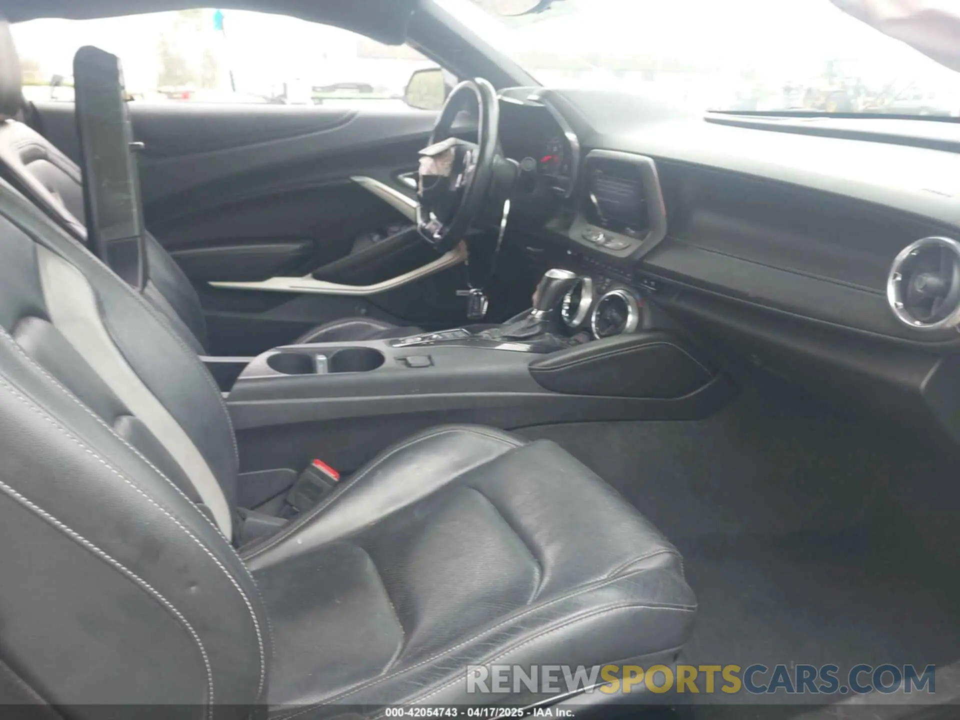 5 Photograph of a damaged car 1G1FH1R7XK0105035 CHEVROLET CAMARO 2019