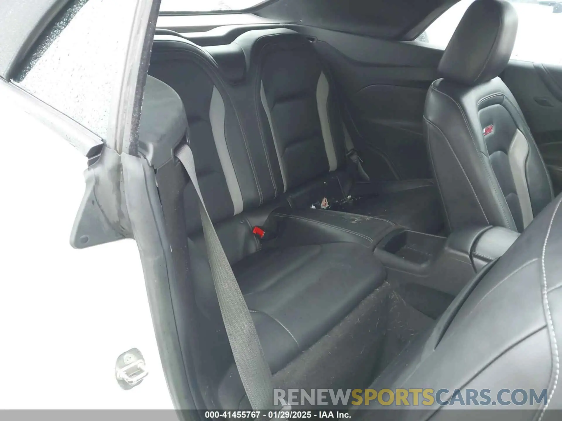 8 Photograph of a damaged car 1G1FH3D74K0137112 CHEVROLET CAMARO 2019