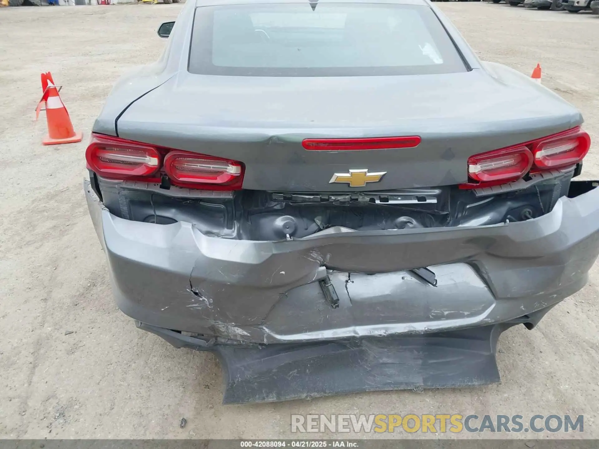 6 Фотография поврежденного автомобиля 1G1FA1RX8L0106464 CHEVROLET CAMARO 2020