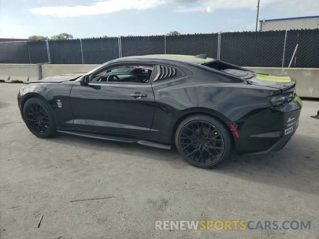 2 Фотография поврежденного автомобиля 1G1FB1RS0L0107061 CHEVROLET CAMARO 2020