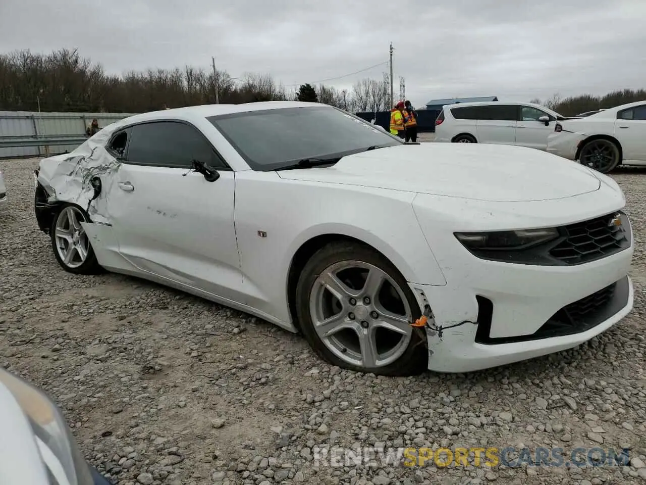 4 Photograph of a damaged car 1G1FB1RS0L0109098 CHEVROLET CAMARO 2020