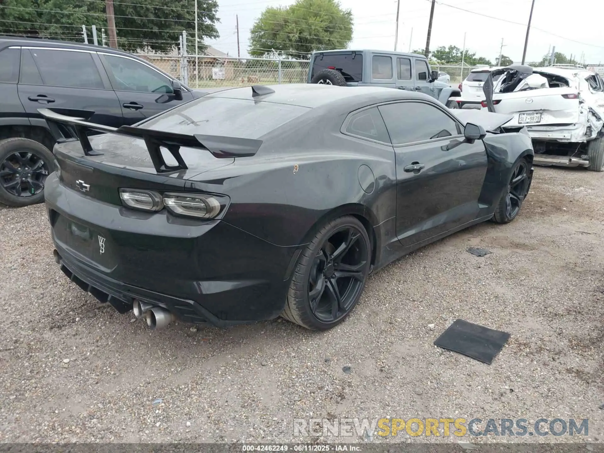 4 Photograph of a damaged car 1G1FB1RS2L0137243 CHEVROLET CAMARO 2020