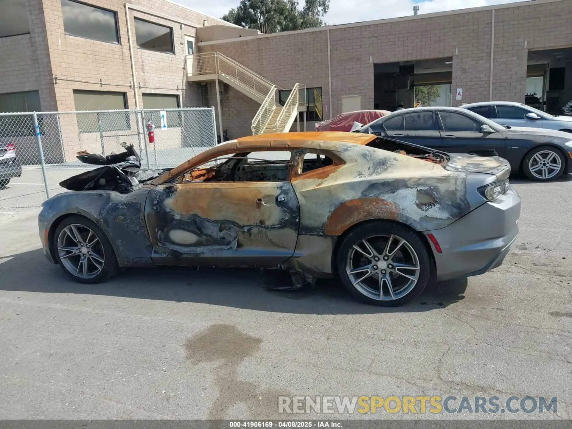 13 Фотография поврежденного автомобиля 1G1FB1RS3L0131726 CHEVROLET CAMARO 2020