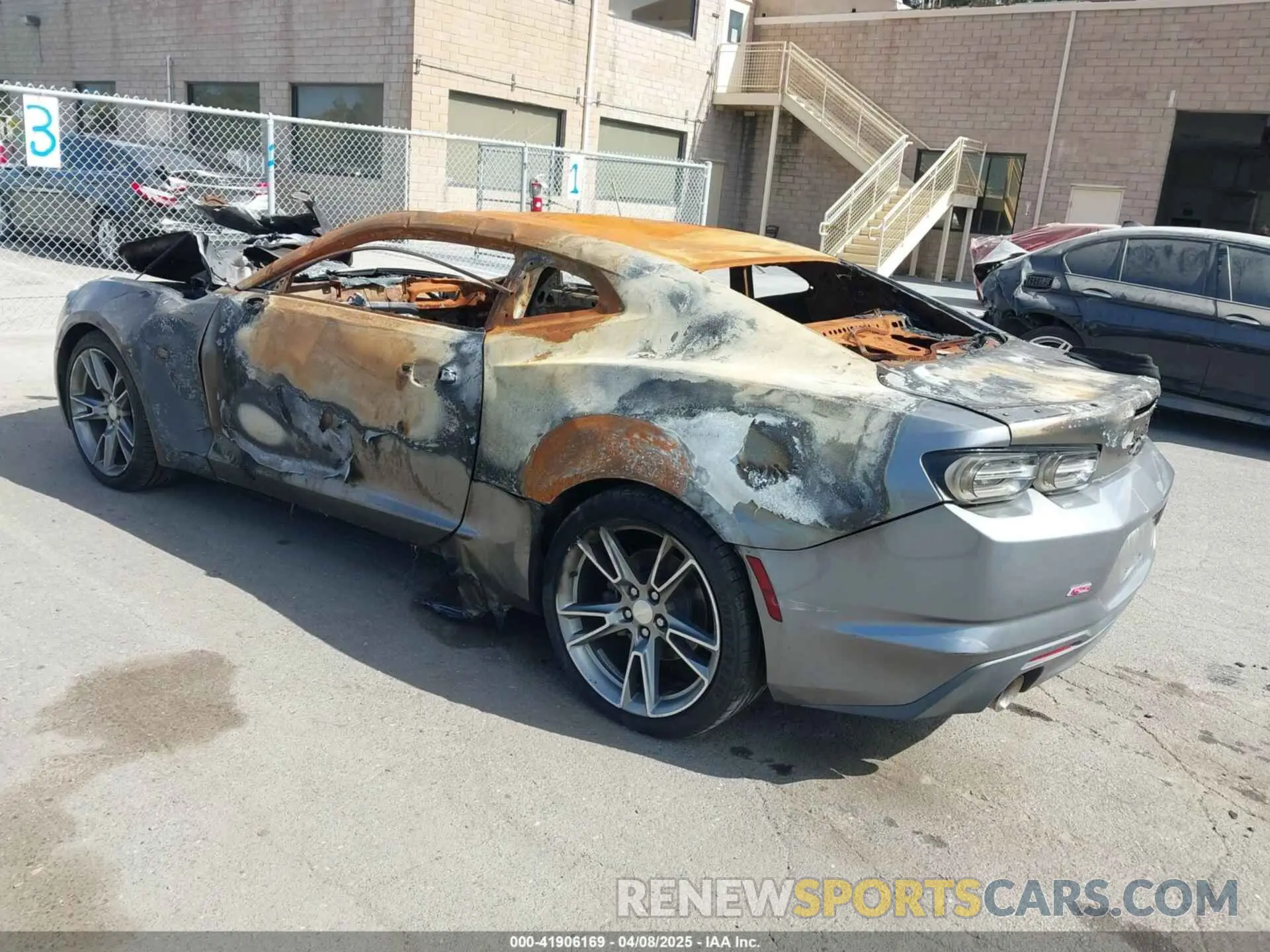 3 Фотография поврежденного автомобиля 1G1FB1RS3L0131726 CHEVROLET CAMARO 2020