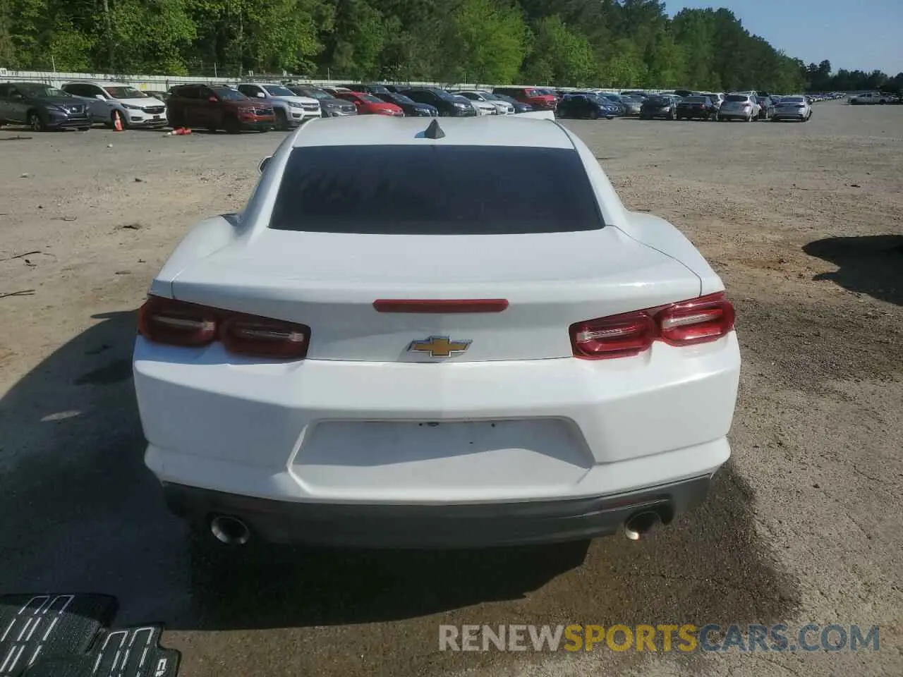 6 Photograph of a damaged car 1G1FB1RS9L0108175 CHEVROLET CAMARO 2020
