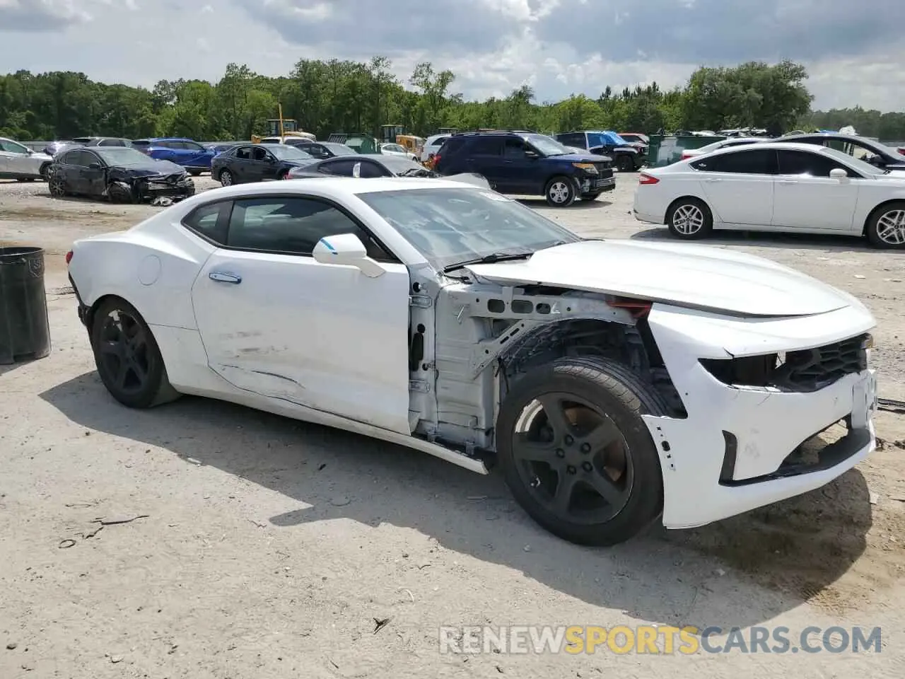 4 Photograph of a damaged car 1G1FB1RSXL0103745 CHEVROLET CAMARO 2020