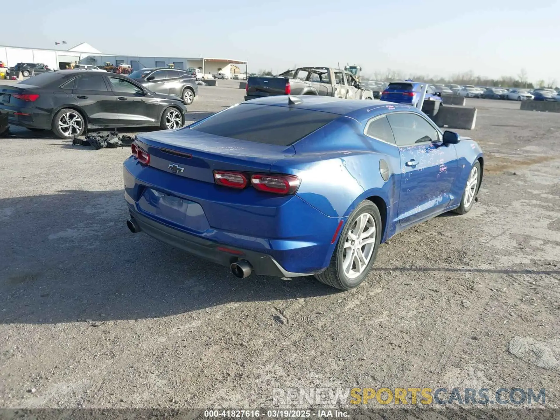 4 Photograph of a damaged car 1G1FB1RX0L0142789 CHEVROLET CAMARO 2020