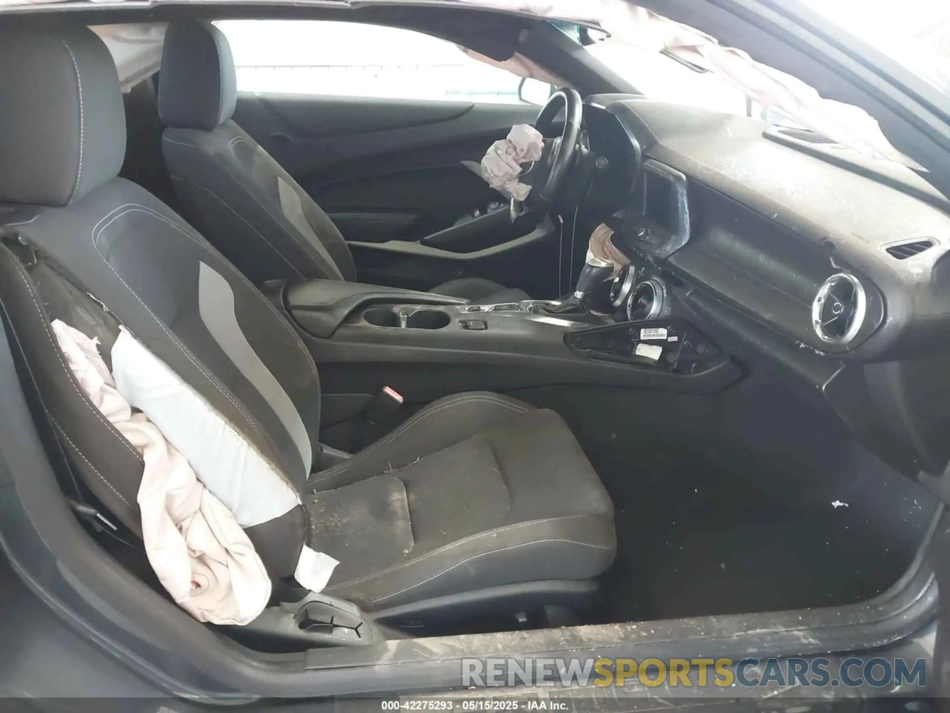 5 Photograph of a damaged car 1G1FB1RX1L0106691 CHEVROLET CAMARO 2020