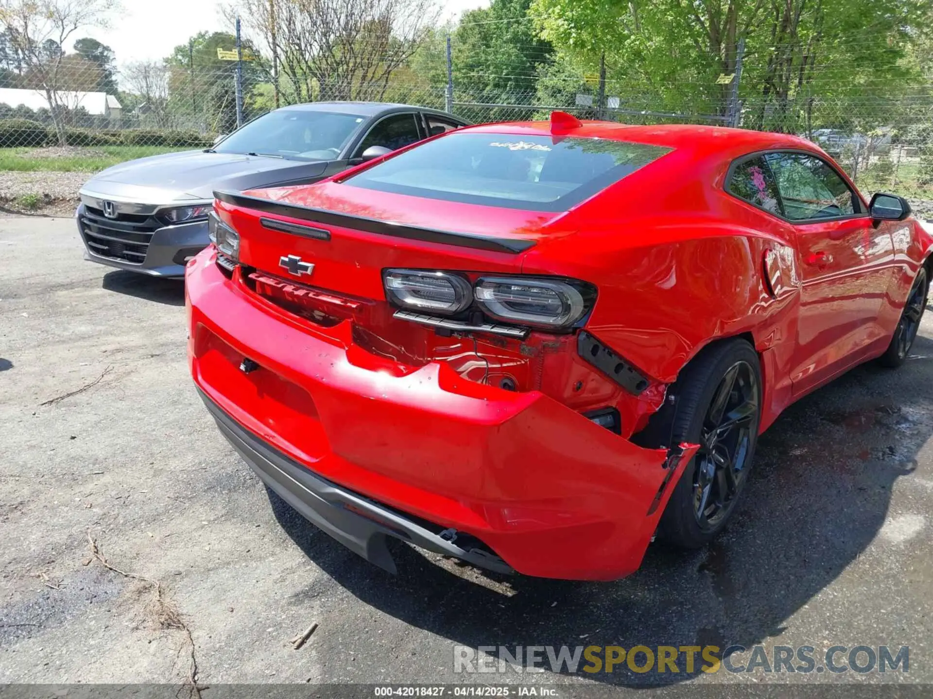 6 Photograph of a damaged car 1G1FB1RX1L0113401 CHEVROLET CAMARO 2020