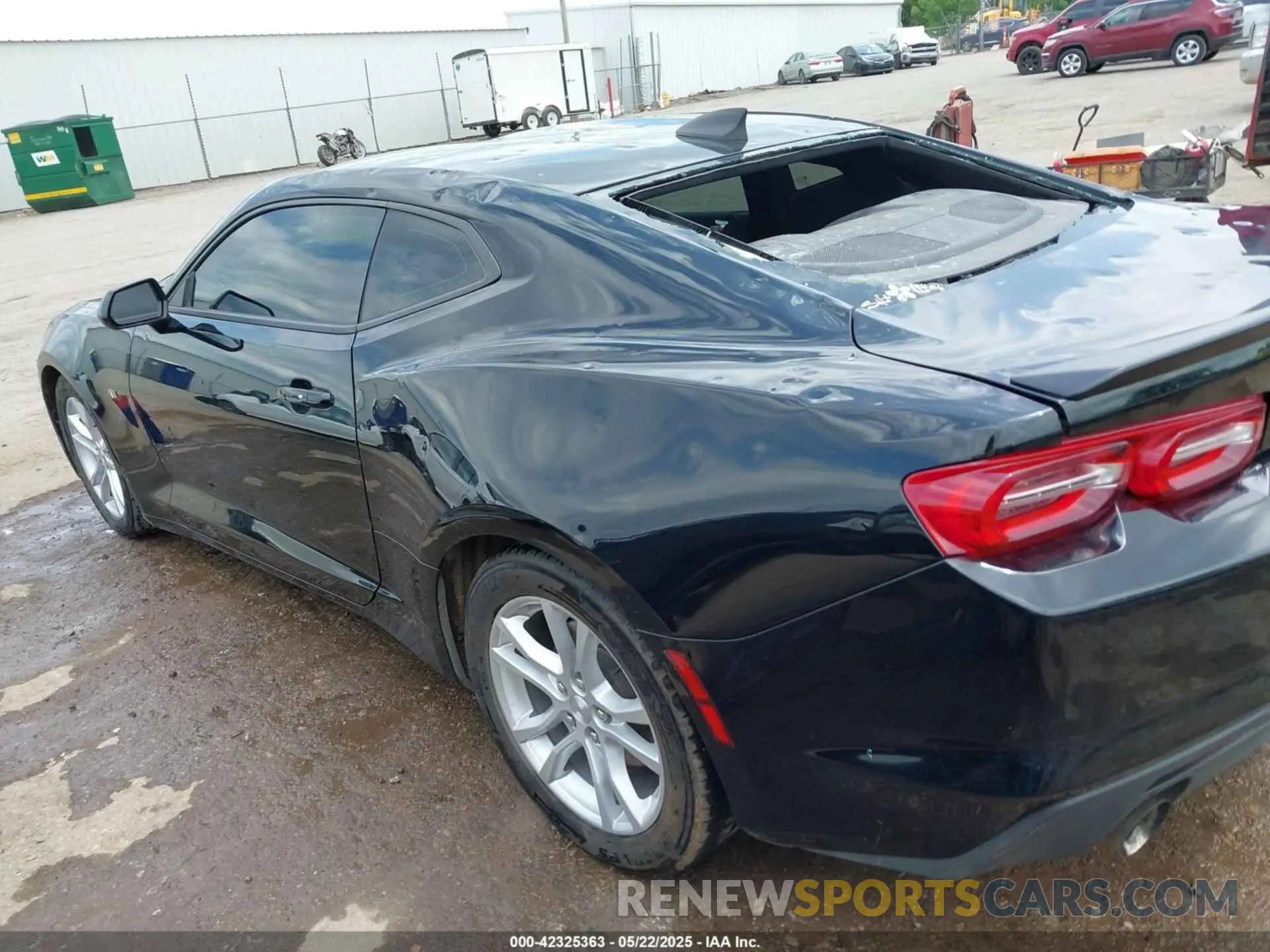 14 Photograph of a damaged car 1G1FB1RX4L0140365 CHEVROLET CAMARO 2020