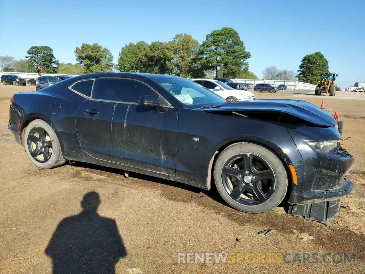 4 Фотография поврежденного автомобиля 1G1FB1RX5L0124305 CHEVROLET CAMARO 2020